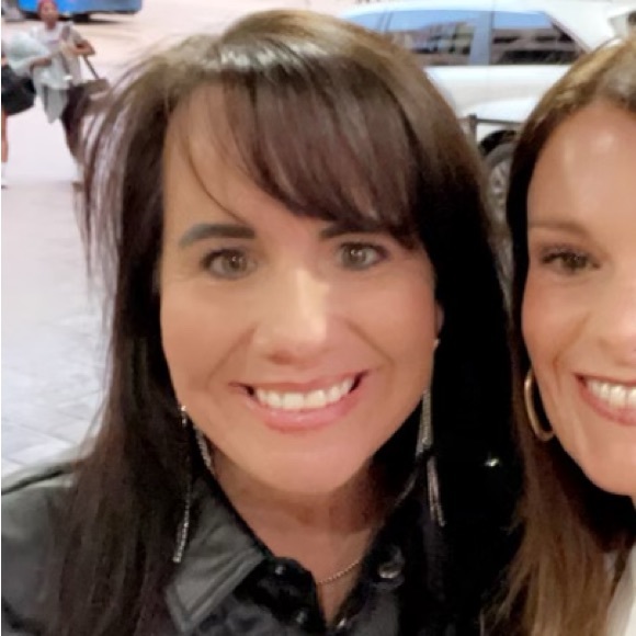 Meet your Posher, Sonya - Picture 1 of 1